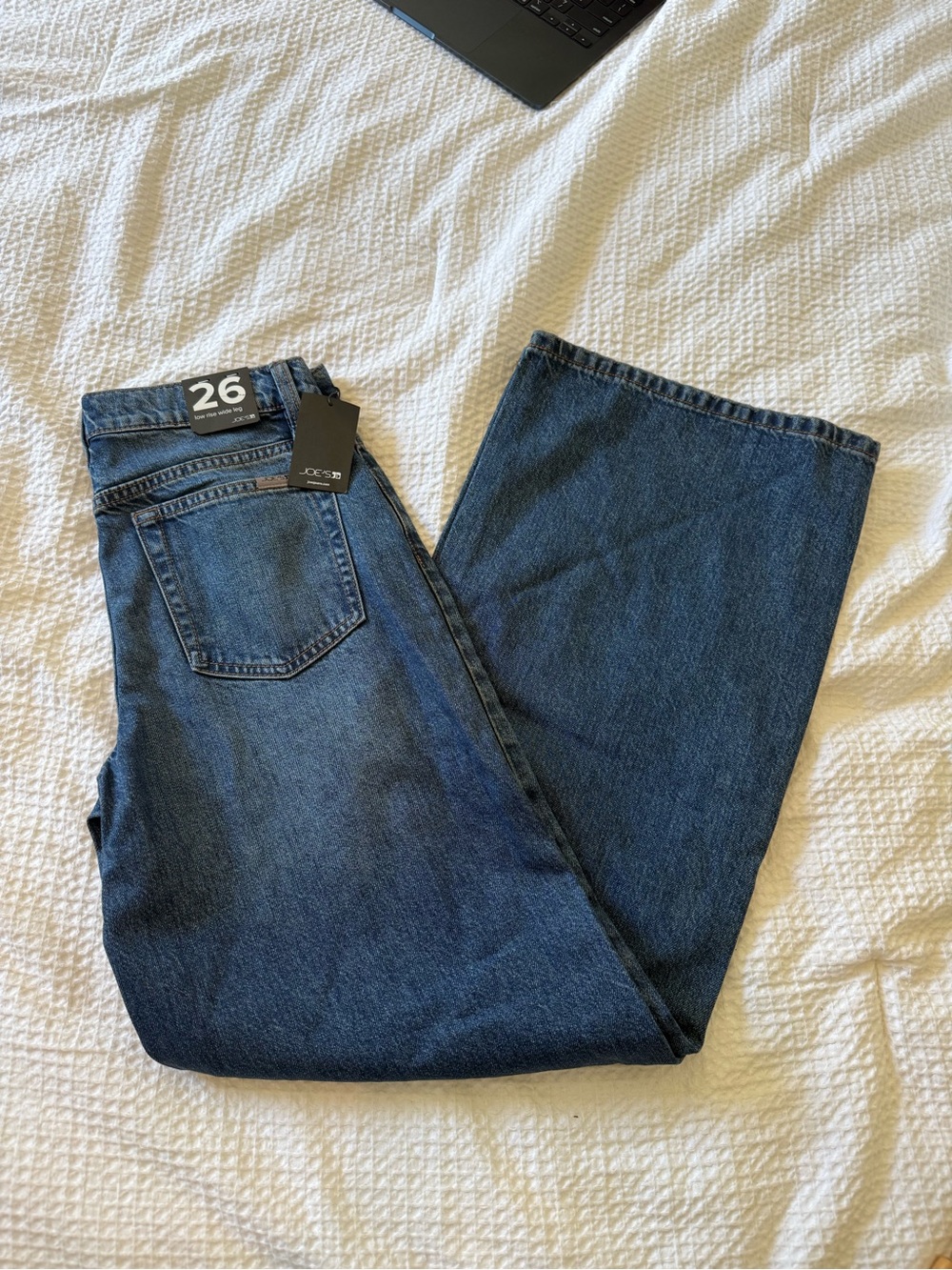 Joe's Jeans women’s low rise wide leg Jeans - 26